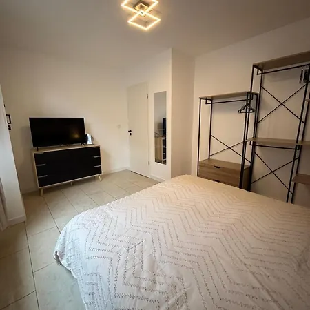 Apartment Hoang *