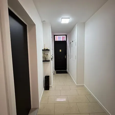 Apartment Hoang